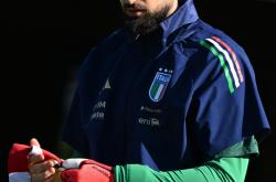 HuaTiHui-巴塞罗那备战欧国联小组赛，全队迎接挑战