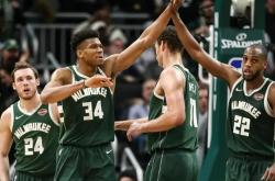 华体会官方-火箭逆袭击败雄鹿，赢得关键比赛