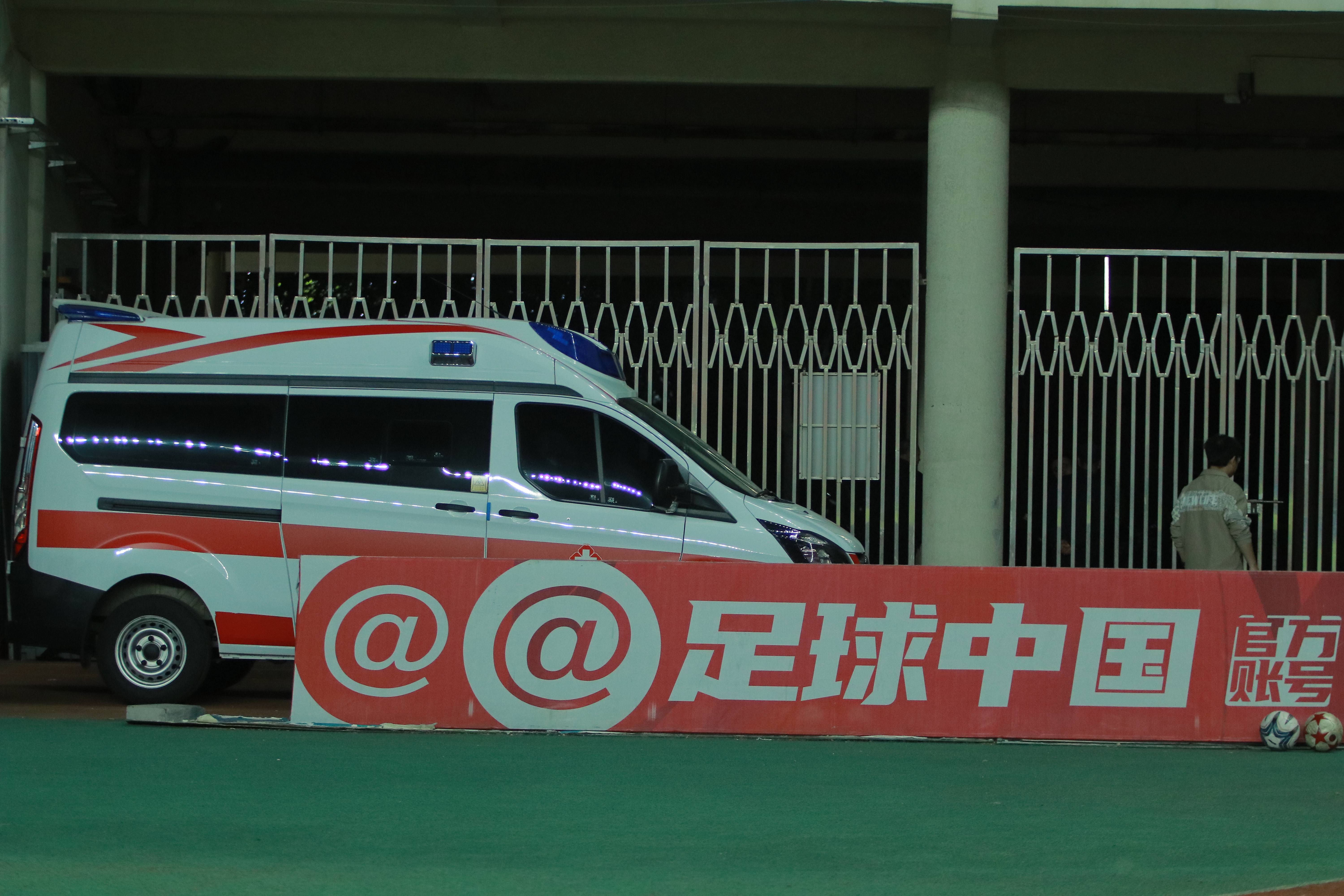 国内足球联赛的最新比赛现场报道 国内足球联赛的最新比赛现场报道