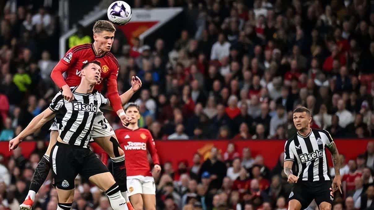 曼联力压硬拼!阿贾克斯涸泽而渔 曼联力压硬拼!阿贾克斯涸泽而渔