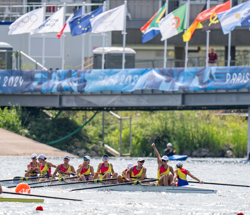 赛艇比赛加拿大队力保冠军 赛艇比赛加拿大队力保冠军