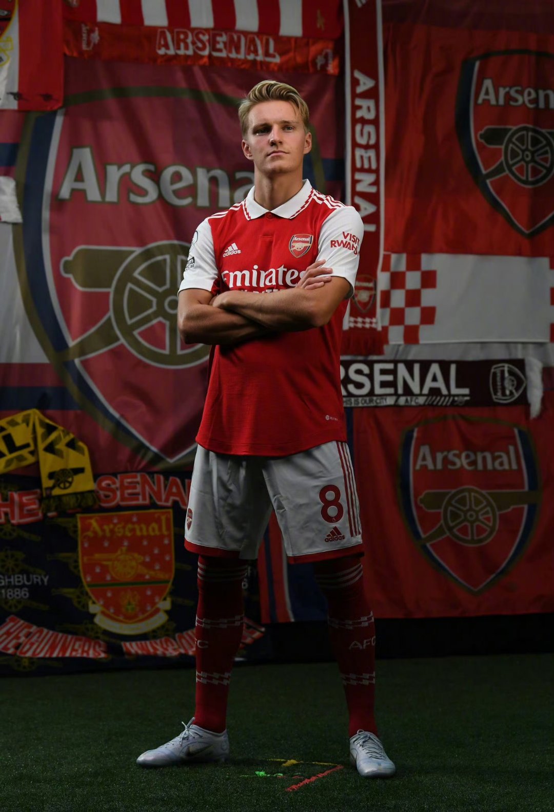 阿森纳门将莱诺战胜伤病，预计将重新出场