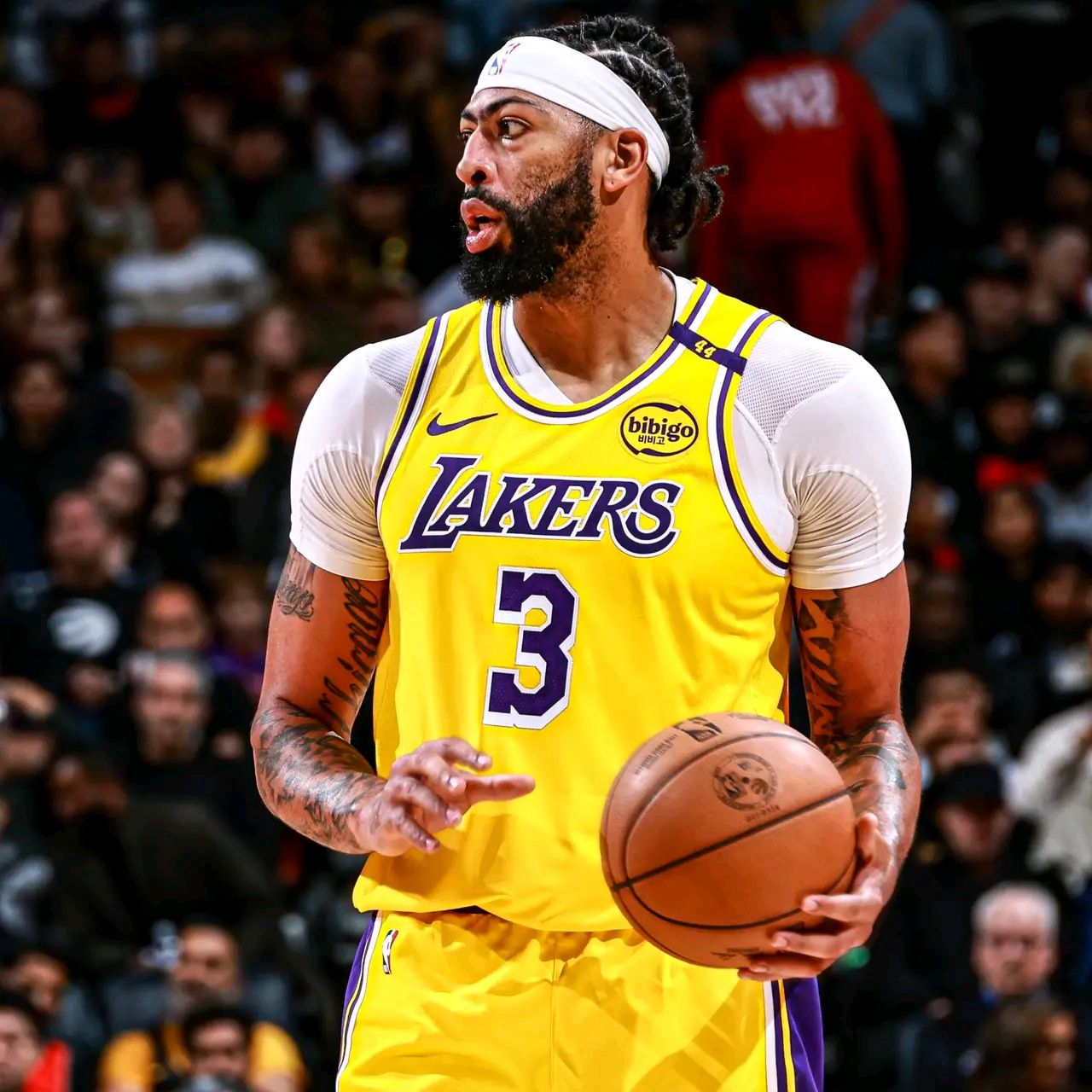 湖人主场不敌尼克斯,遭遇两连败 湖人主场不敌尼克斯,遭遇两连败