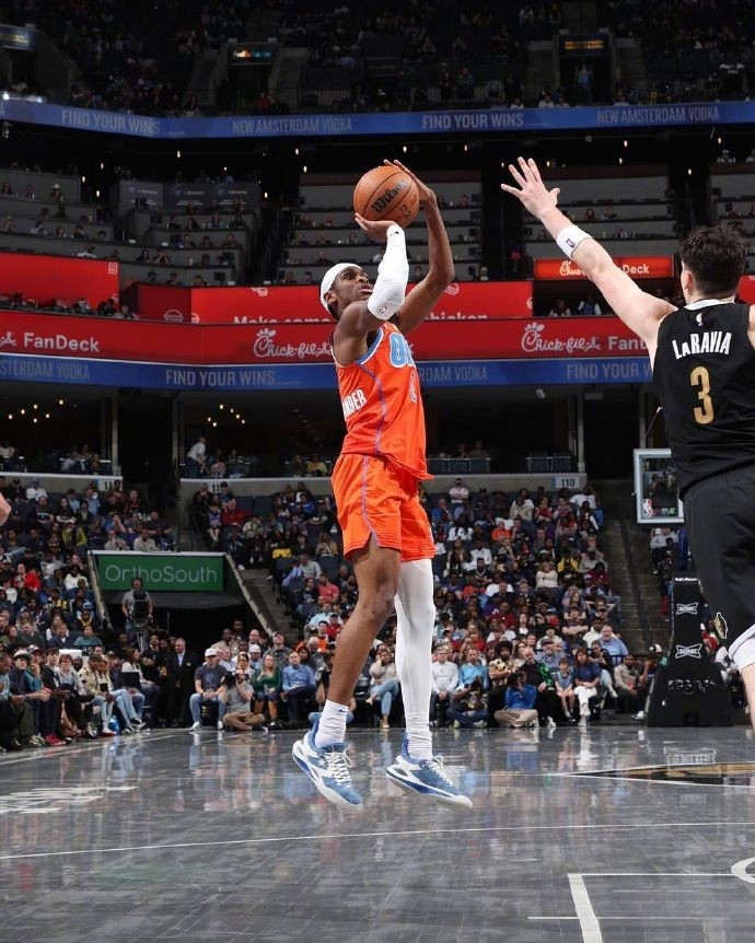 热火大胜灰熊,蝉联东部榜首 热火大胜灰熊,蝉联东部榜首