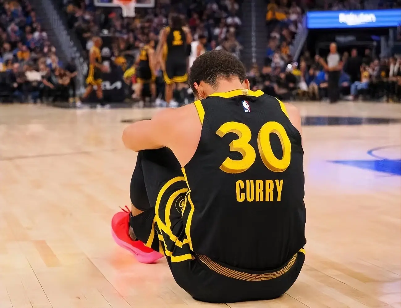 凯尔特人主场胜勇士，雄心勃发