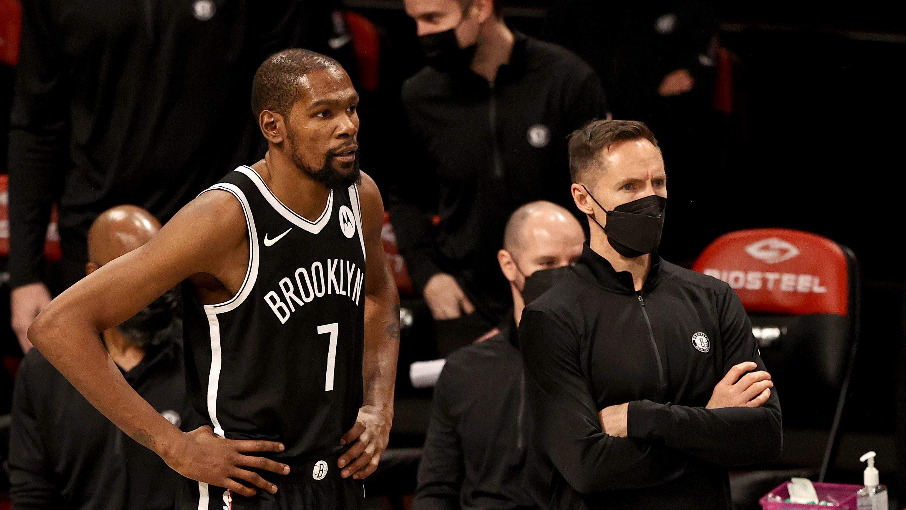 篮网主控恢复训练，或将很快复出