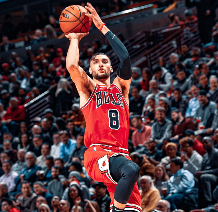 包含骑士逆转尼克斯，拉文22+10的词条