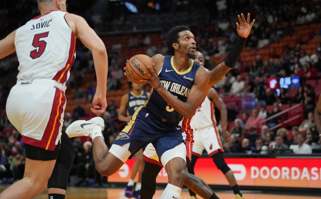 鹈鹕客场战胜热火,止住连败 鹈鹕客场战胜热火,止住连败